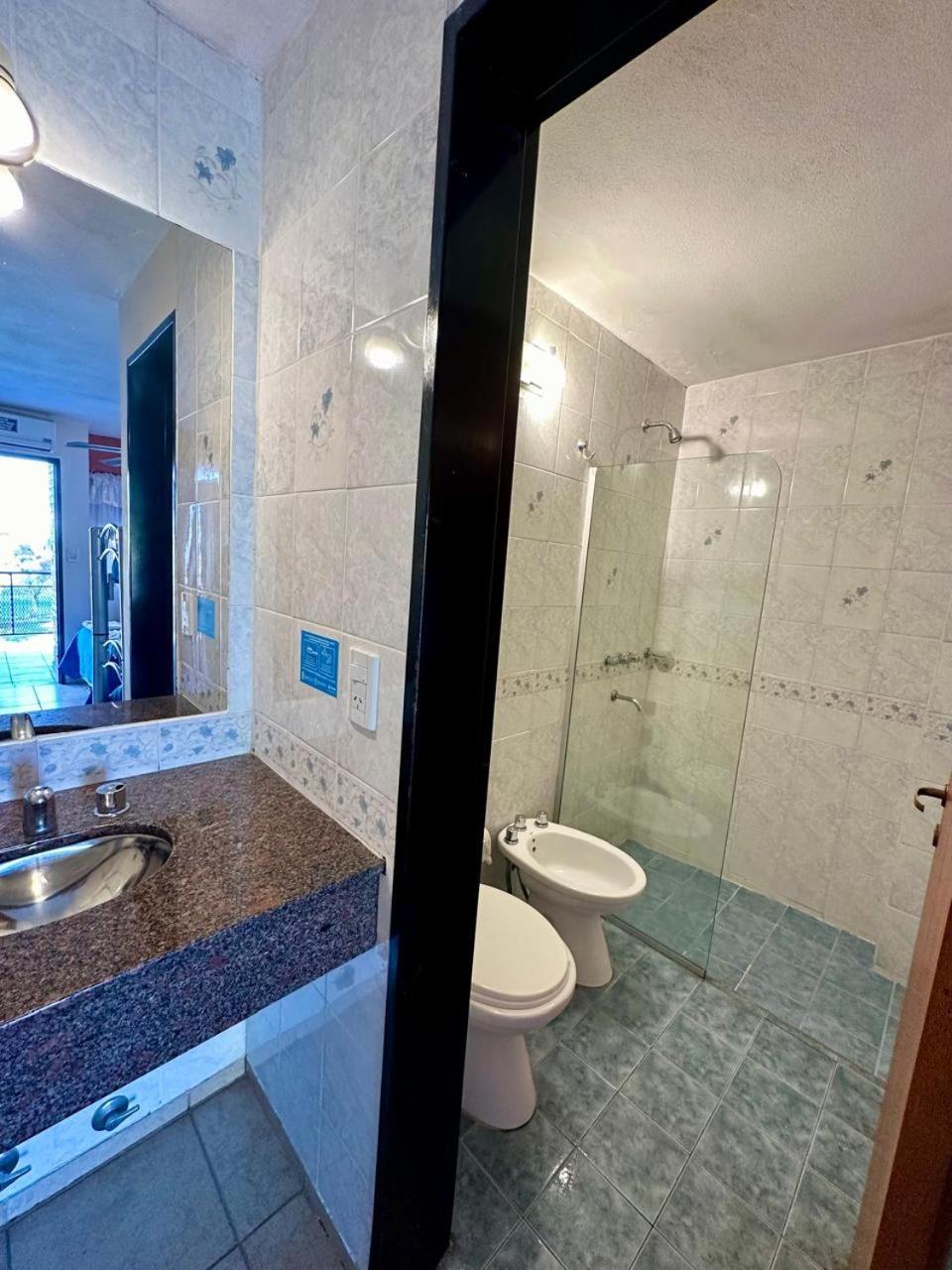 Hotel Carlos Paz Вілья-Карлос-Пас Екстер'єр фото