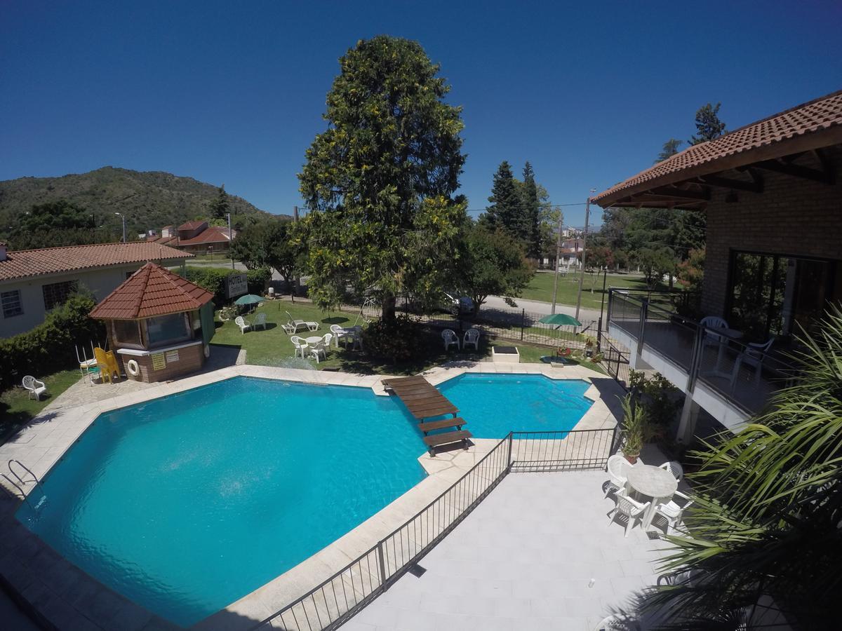 Hotel Carlos Paz Вілья-Карлос-Пас Екстер'єр фото