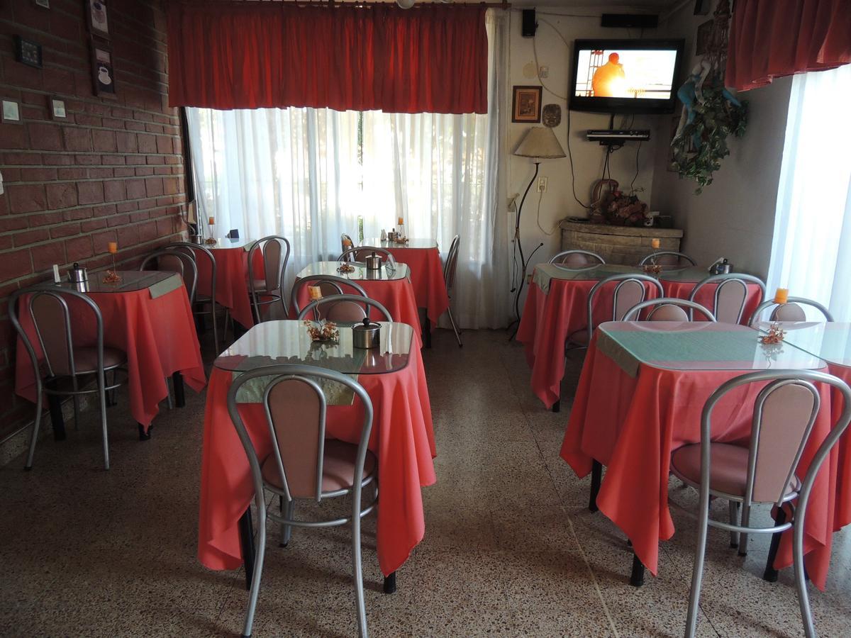 Hotel Carlos Paz Вілья-Карлос-Пас Екстер'єр фото