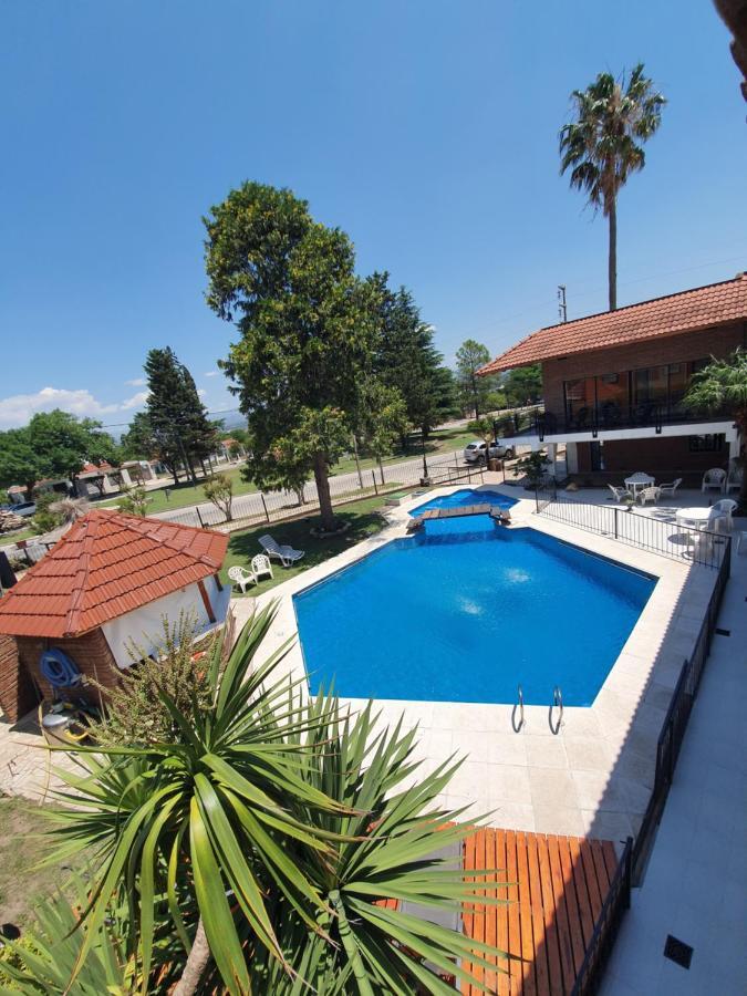Hotel Carlos Paz Вілья-Карлос-Пас Екстер'єр фото