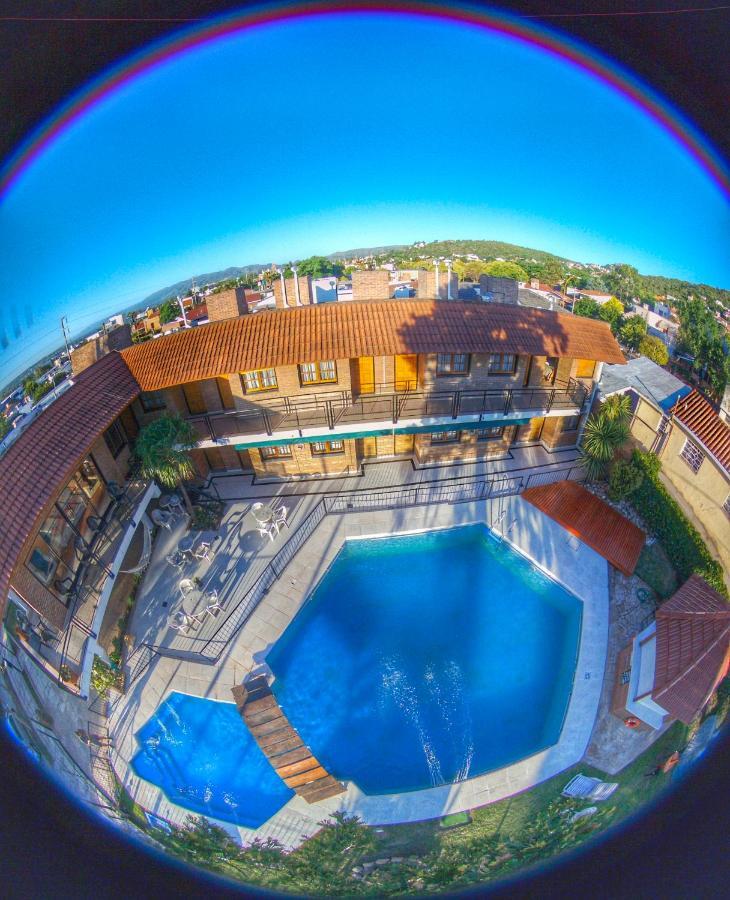 Hotel Carlos Paz Вілья-Карлос-Пас Екстер'єр фото