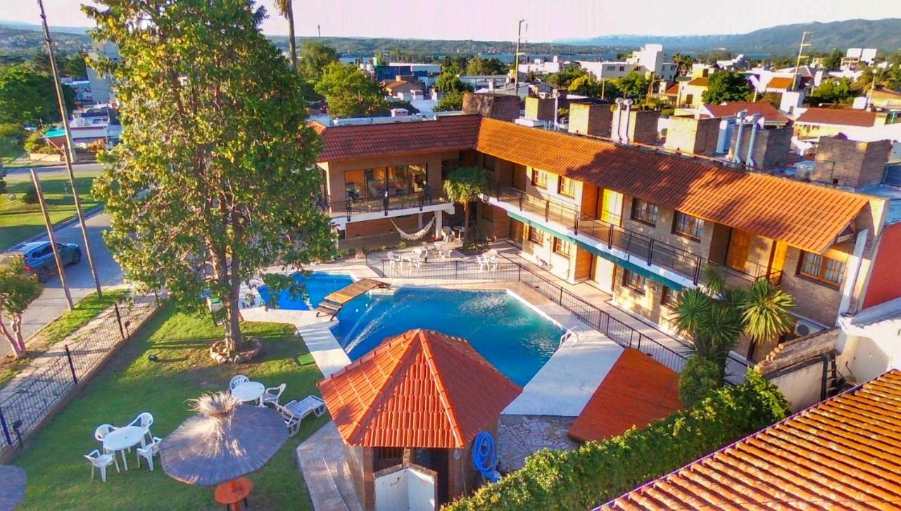 Hotel Carlos Paz Вілья-Карлос-Пас Екстер'єр фото